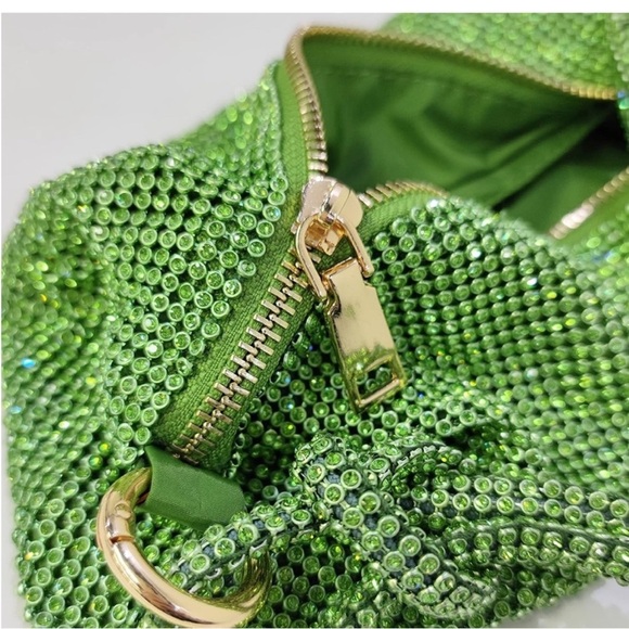 Chic Green Shoulder Bag - Picture 3 of 4